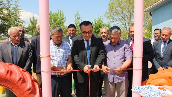İlçe Milli Eğitim Müdürümüz Sayın Yılmaz CEYLAN Ovaören Ortaokulunda Park Açılışına Katıldı.