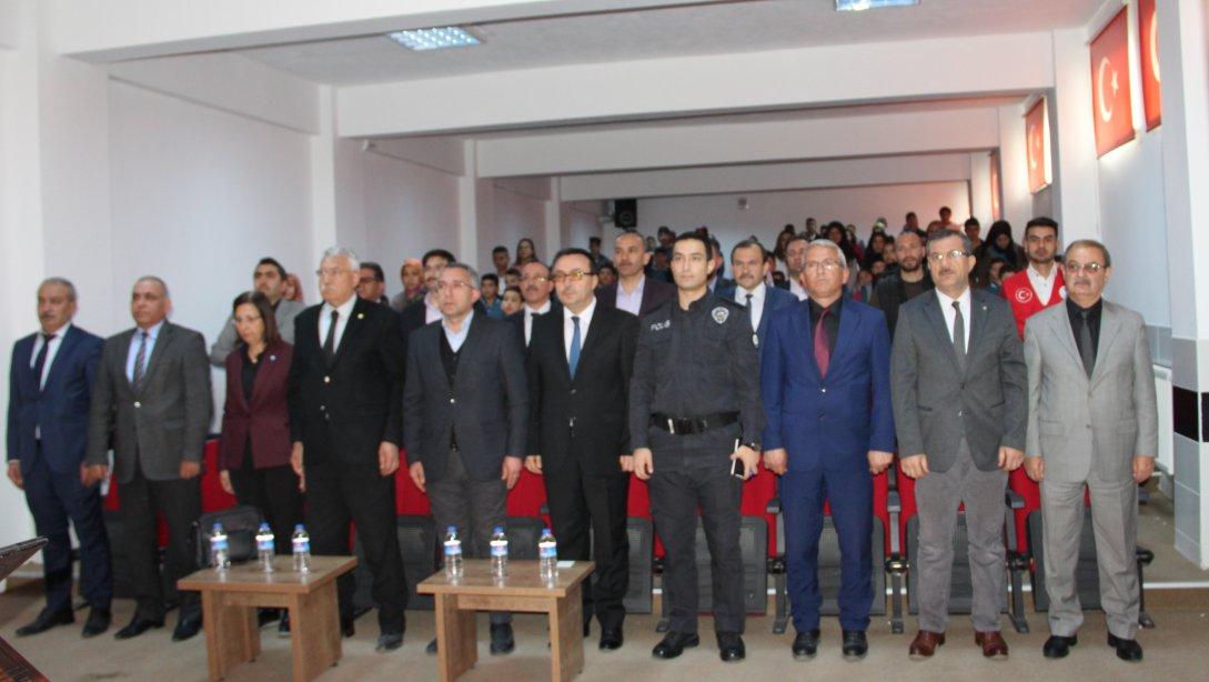 İlçemizde 12 Mart İstiklal Marşının Kabulü ve Mehmet Akif Ersoyu Anma Programı Düzenlendi.