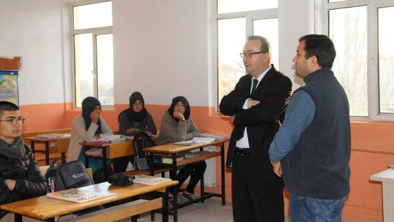 İlçe Milli Eğitim Müdürümüz Sayın Yılmaz CEYLAN 15 Temmuz Şehitleri Anadolu İmam Hatip Lisesini Ziyaret Etti