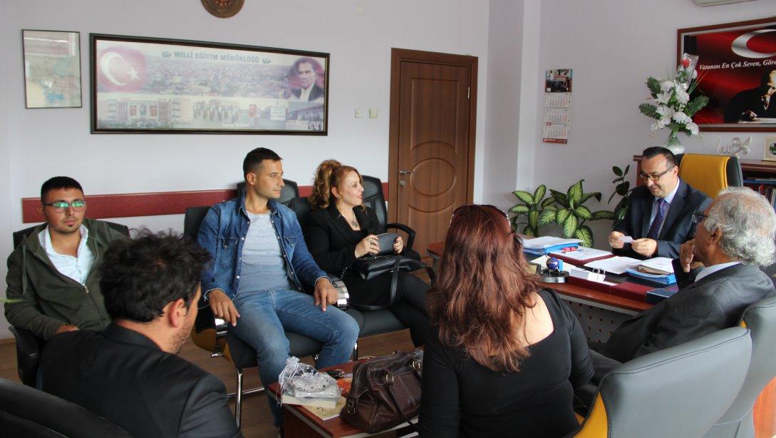 Yazar Sayın İlter YEŞİLAY Gülşehir İlçe Milli Eğitim Müdürü Sayın Yılmaz CEYLAN 'ı Makamında Ziyaret Etti.