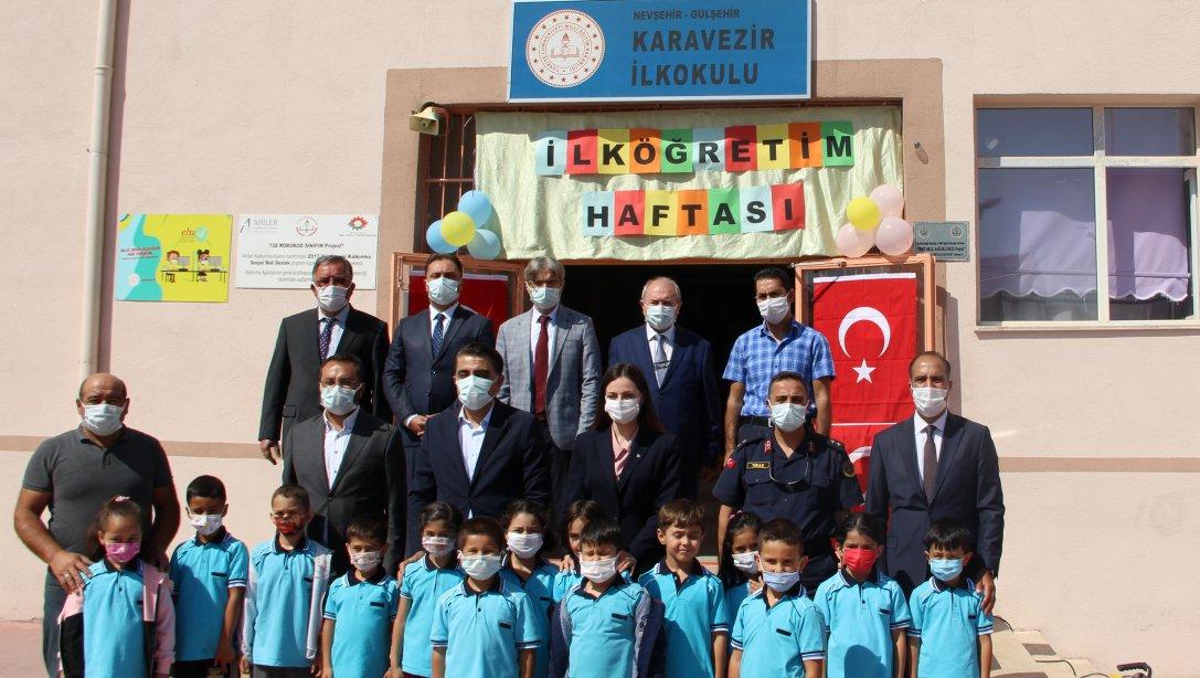 İlköğretim Haftası Kutlama Programımız, Karavezir İlkokulu'nda Gerçekleştirildi.