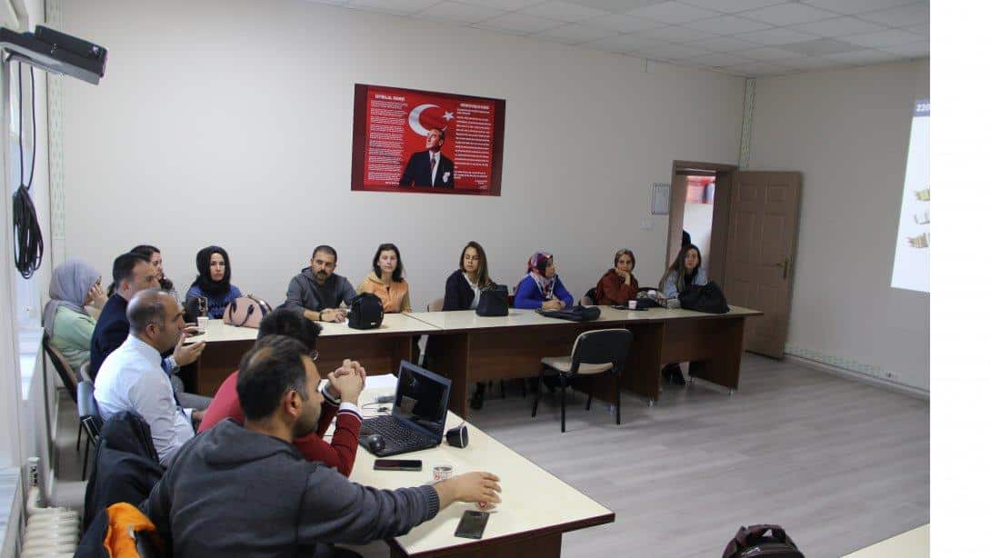 İlçemiz  okullarında  yürütülecek Tübitak Bilimsel  Araştırma Projeleri bilgilendirme toplantısı yapıldı.