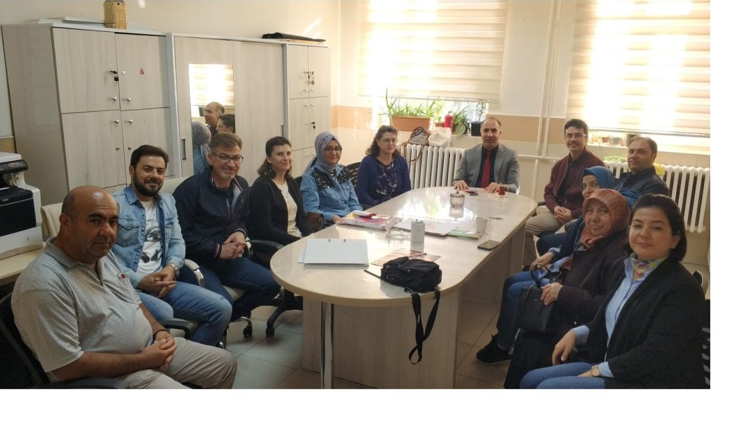 İlçe Milli Eğitim Müdürümüz sayın Resul ÇEVİK İlçemiz Atatürk İlkokulu'nu ziyaret etti.