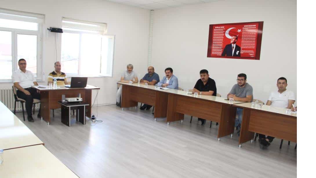 İlçe Milli Eğitim Müdürümüz Sayın Resul ÇEVİK Başkanlığı'nda İlçe Milli Eğitim Komisyonu Toplantısı Yapıldı.